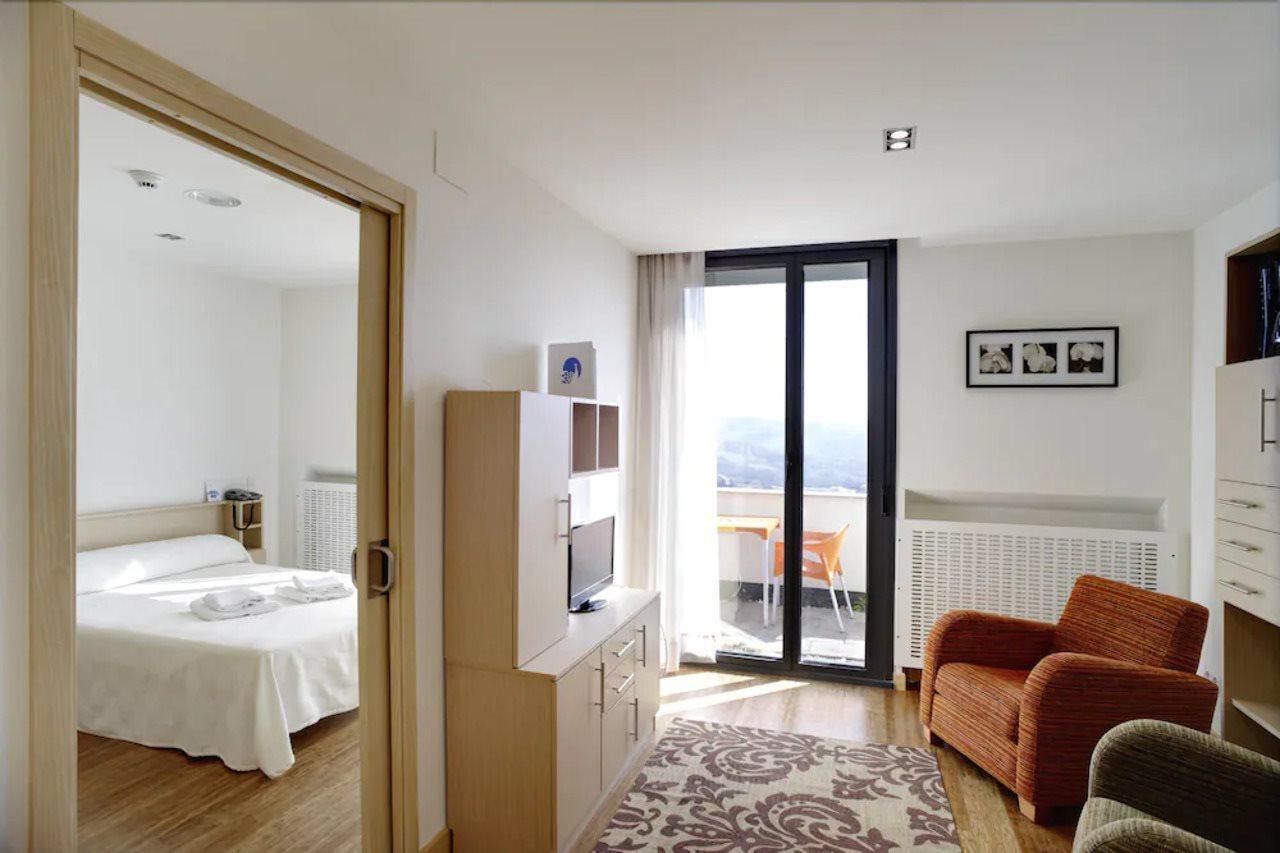 Aparthotel Ovida Οβιέδο Εξωτερικό φωτογραφία