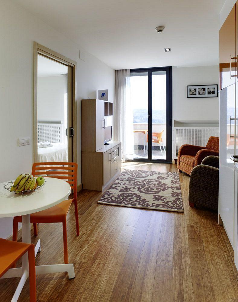 Aparthotel Ovida Οβιέδο Εξωτερικό φωτογραφία