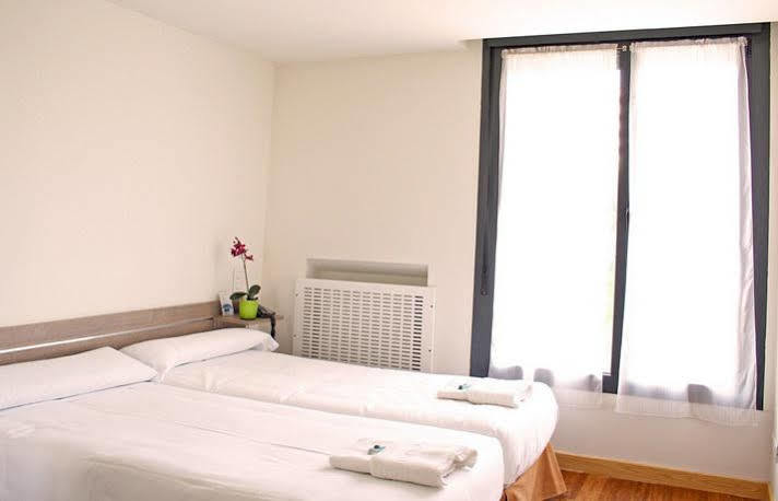 Aparthotel Ovida Οβιέδο Εξωτερικό φωτογραφία